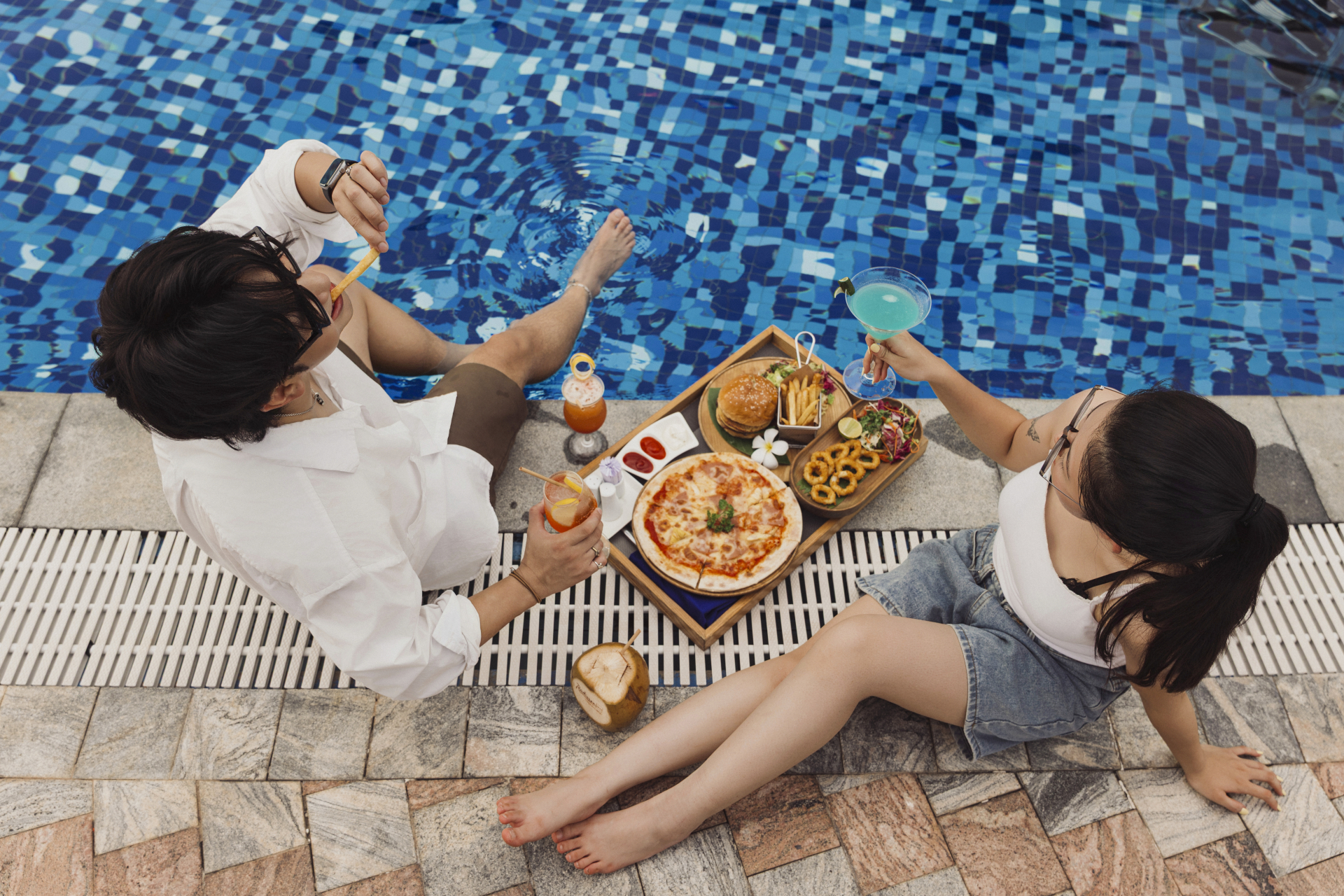 Kinh nghiệm đi xuyên Việt, khám phá loạt điểm đến nổi tiếng từ Hà Nội, Hạ Long đến Phú Quốc