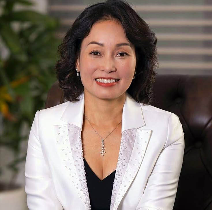 Bà Lê Thị Thu Thủy từng đại diện VinFast tại nghi thức rung chuông trên sàn Nasdaq, đánh dấu một cột mốc đáng chú ý của doanh nghiệp Việt trên thị trường vốn quốc tế. Ảnh: FBNV