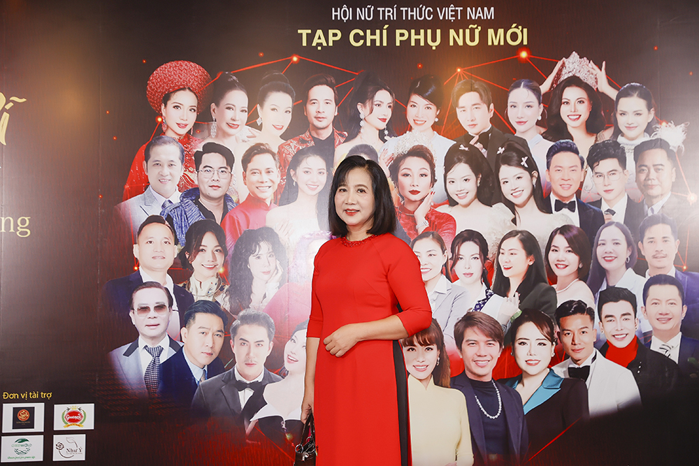 Phát biểu tại chương trình, nhà báo Chu Thị Thu Hằng, Tổng Biên tập Tạp chí Phụ nữ Mới, Trưởng Ban Tổ chức, Chủ tịch Hội đồng Thẩm định nhấn mạnh: “Chương trình ‘Vinh danh những Trái tim Nhân ái, Vì cộng đồng năm 2025’ không phải là điểm kết thúc của một hành trình, mà là một dấu mốc để chúng ta cùng nhìn lại, cùng tự hào và cùng tiếp tục bước đi.”