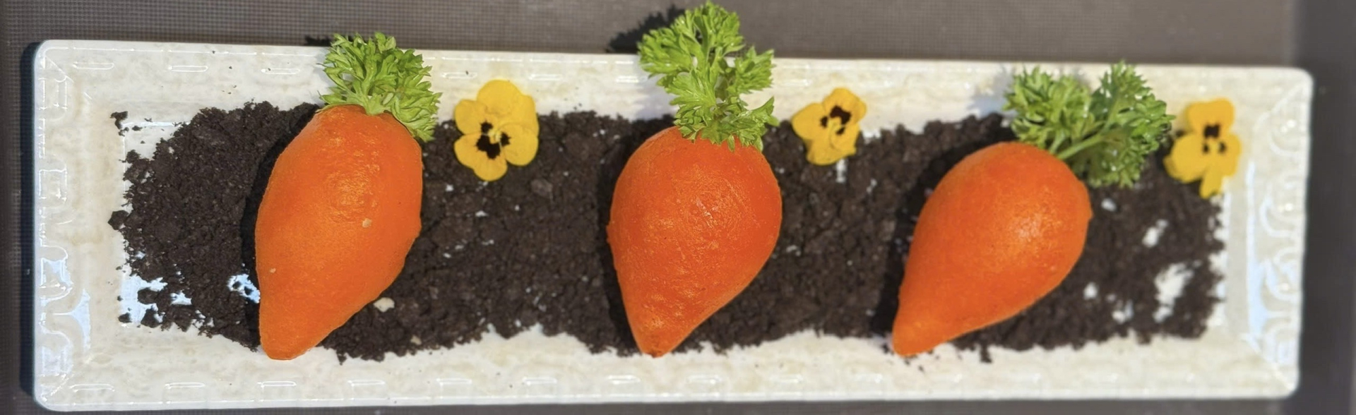 Long Phụng Lầu, nơi các món quen thuộc của ẩm thực Hoa được nấu đúng kỹ thuật và trình bày nghệ thuật.