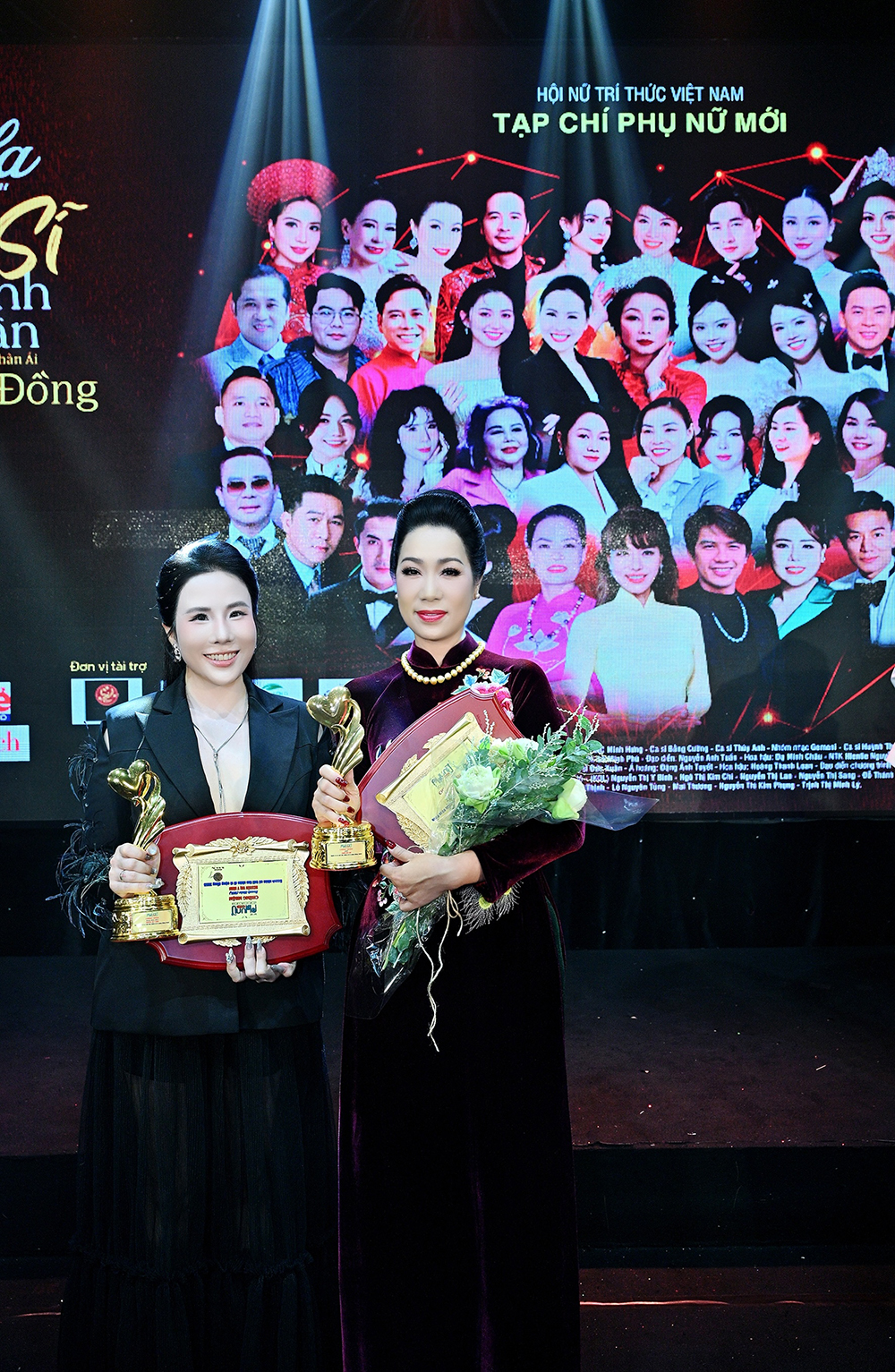 Y Bình và NSND Trịnh Kim Chi.