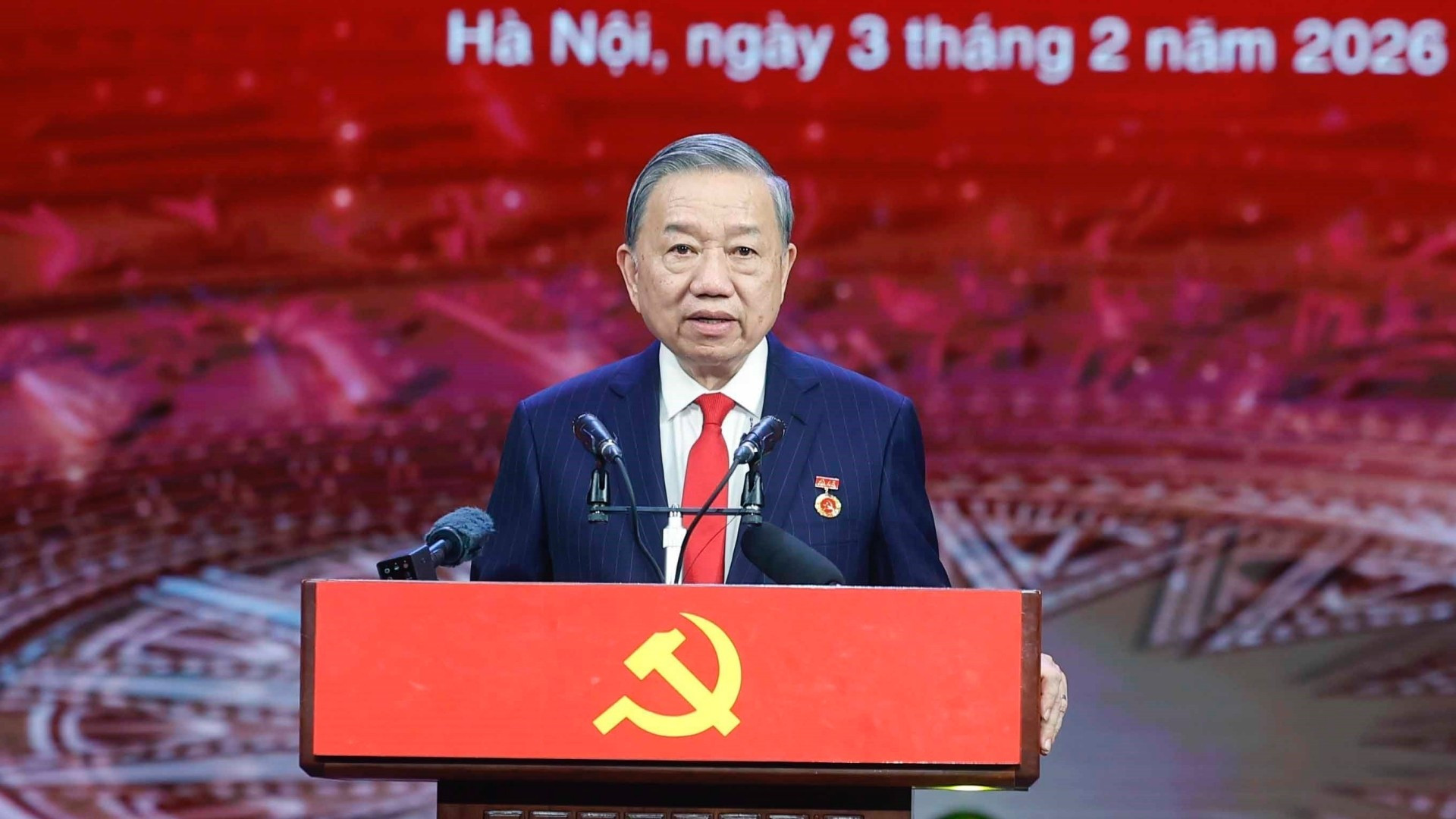 Tổng Bí thư Tô Lâm phát biểu tại Lễ tuyên dương Bí thư chi bộ xuất sắc và trao giải Búa liềm vàng. Ảnh: Phương Hoa/TTXVN