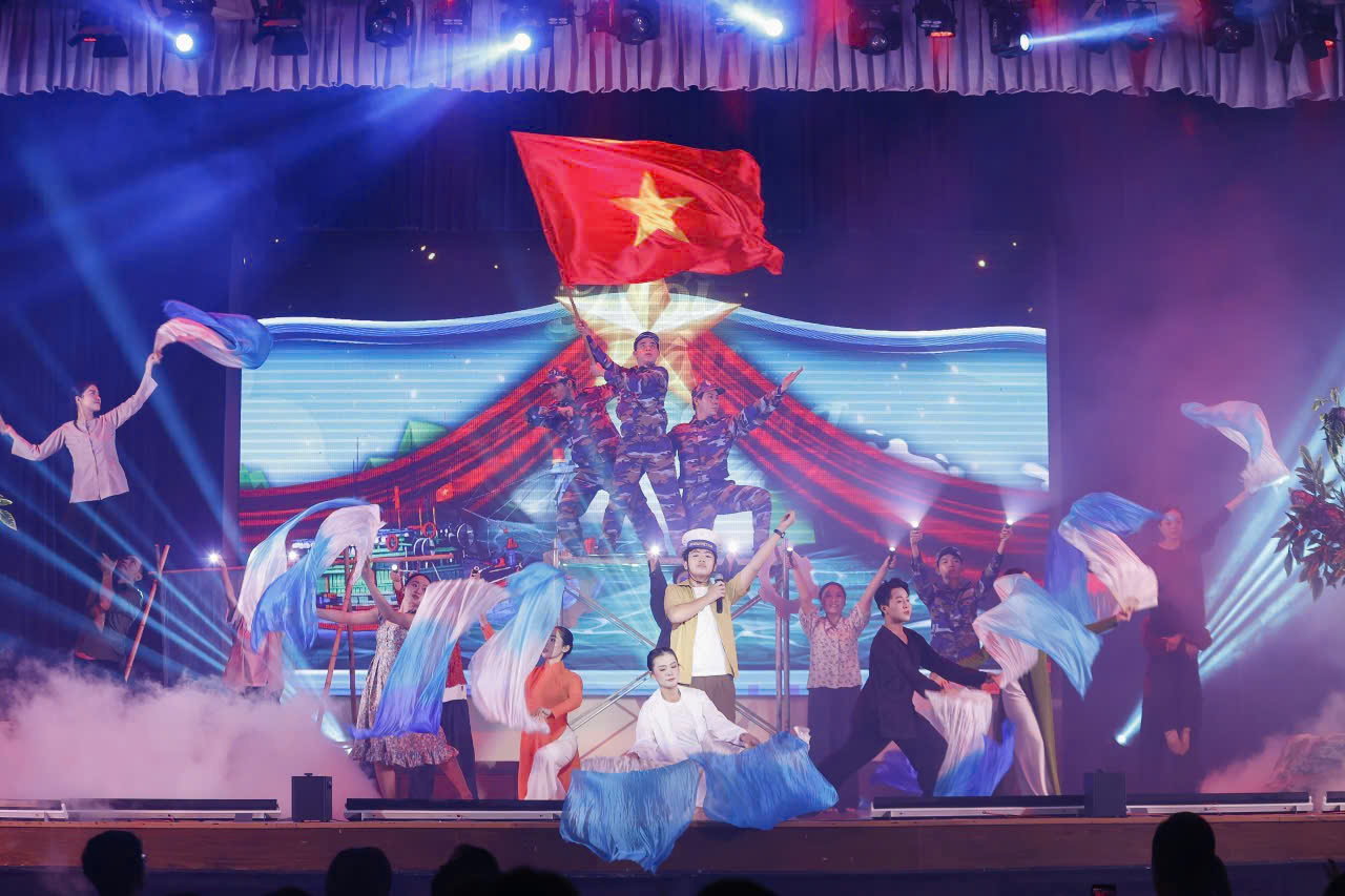 Chung kết “Tìm kiếm Tài năng MC nhí” mùa 8: Khi tài năng tỏa sáng đúng thời điểm