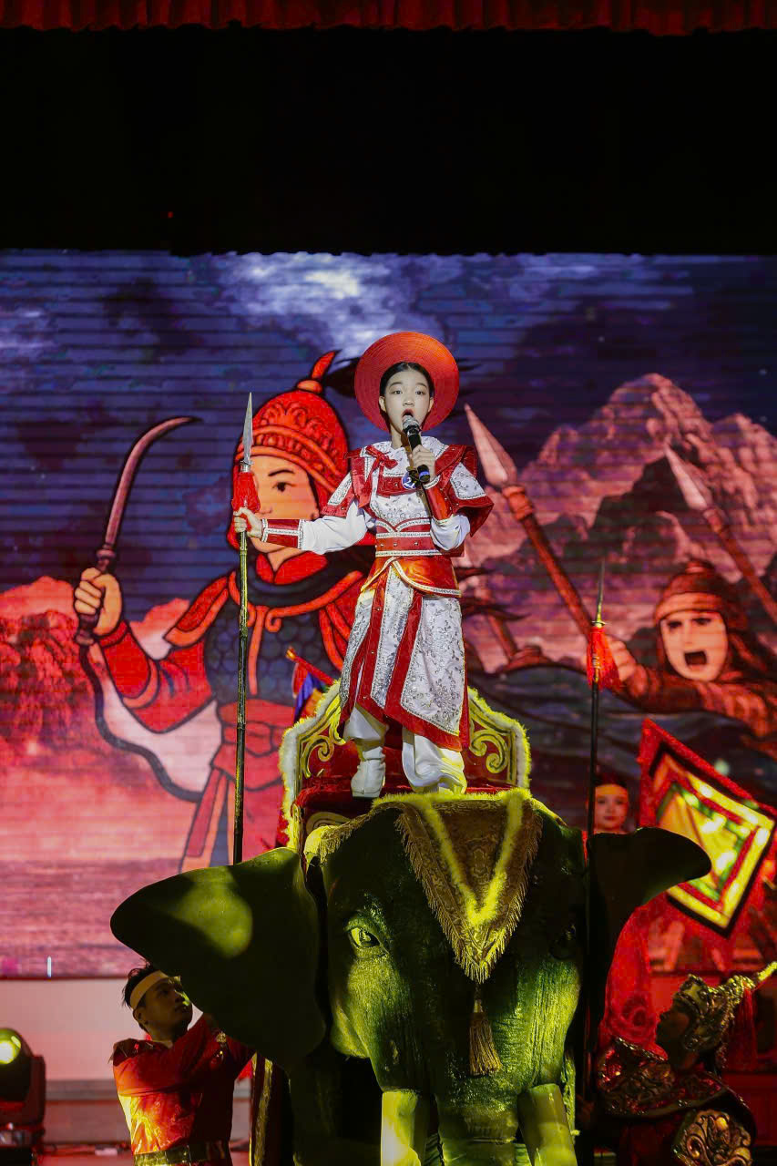 Chung kết “Tìm kiếm Tài năng MC nhí” mùa 8: Khi tài năng tỏa sáng đúng thời điểm