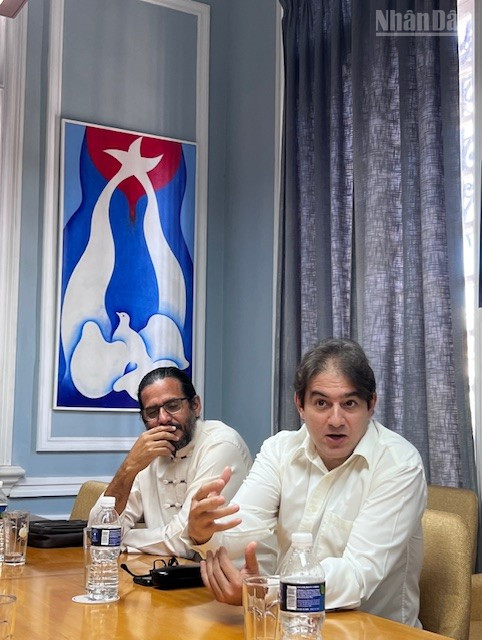 Nhà văn trẻ Cuba bày tỏ mong muốn có nhiều cơ hội giao lưu, trao đổi học thuật dành cho các nhà văn trẻ.