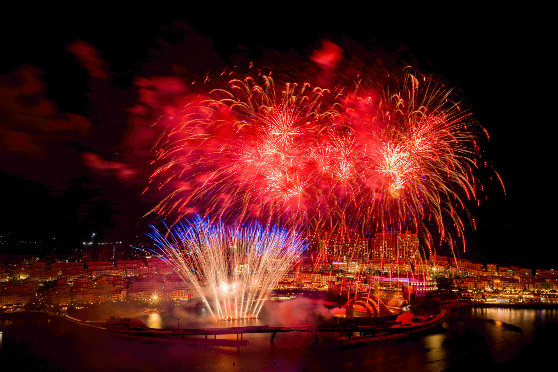 Hệ sinh thái Sun Paradise Land tại Phú Quốc đang thiết lập một tiêu chuẩn mới cho du lịch nhiệt đới.