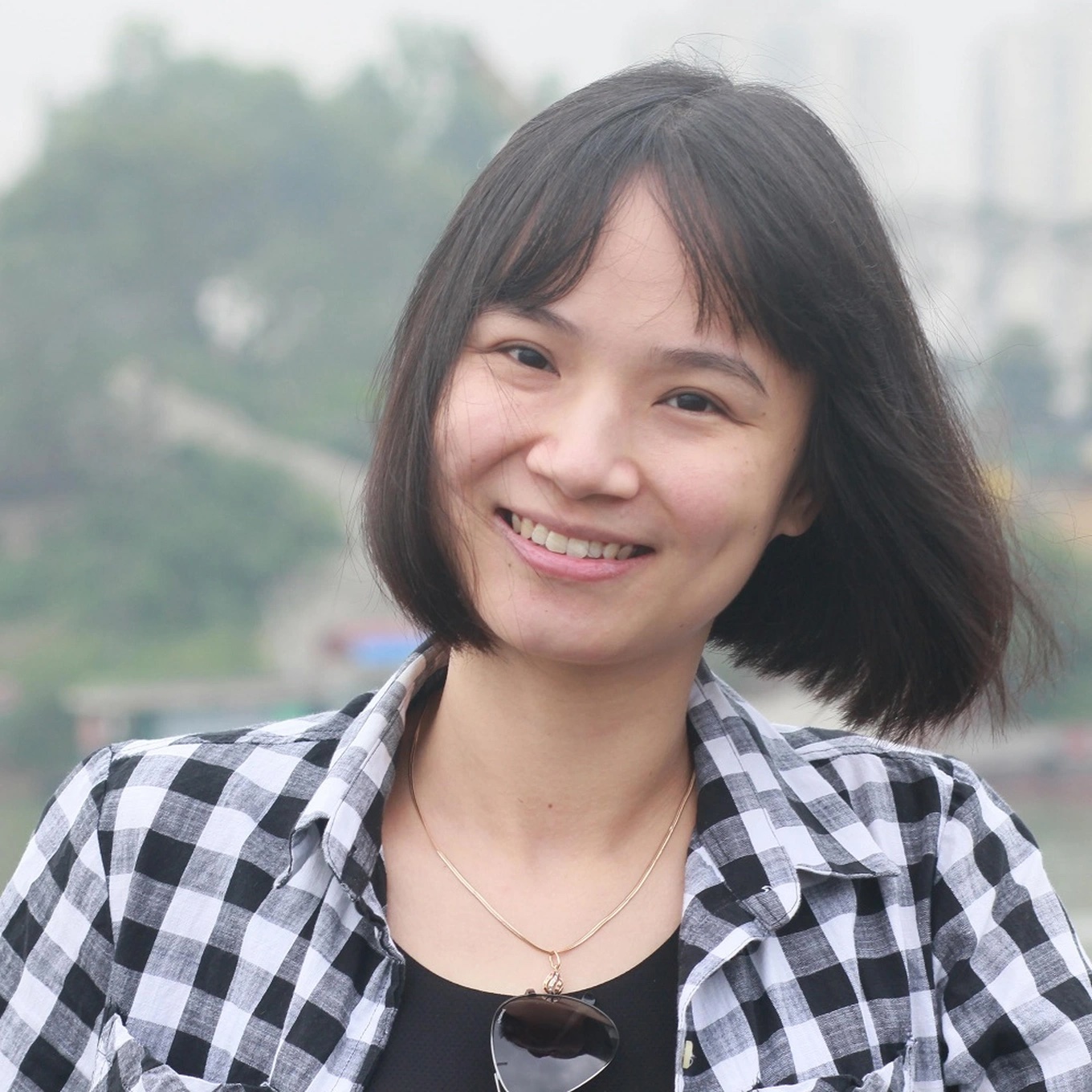 PGS.TS Nguyễn Thị Thu Hà, giảng viên Khoa Hóa học, Trường Đại học Sư phạm Hà Nội. Ở tuổi 36, chị là một trong những nữ ứng viên trẻ nhất đạt chuẩn Phó Giáo sư năm 2022. Ảnh: NVCC