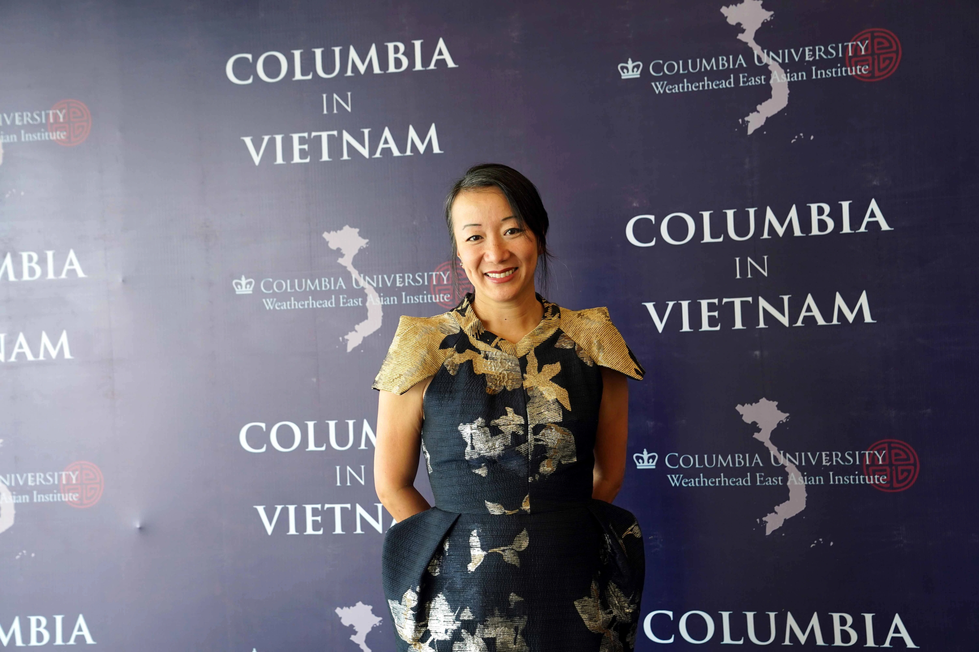 GS. Nguyễn Thị Liên Hằng, giảng viên lịch sử tại Trường Đại học Columbia, là người đồng sáng lập chương trình Việt Nam học tại trường, góp phần đưa nghiên cứu về Việt Nam trở thành một lĩnh vực học thuật được quan tâm tại Mỹ.