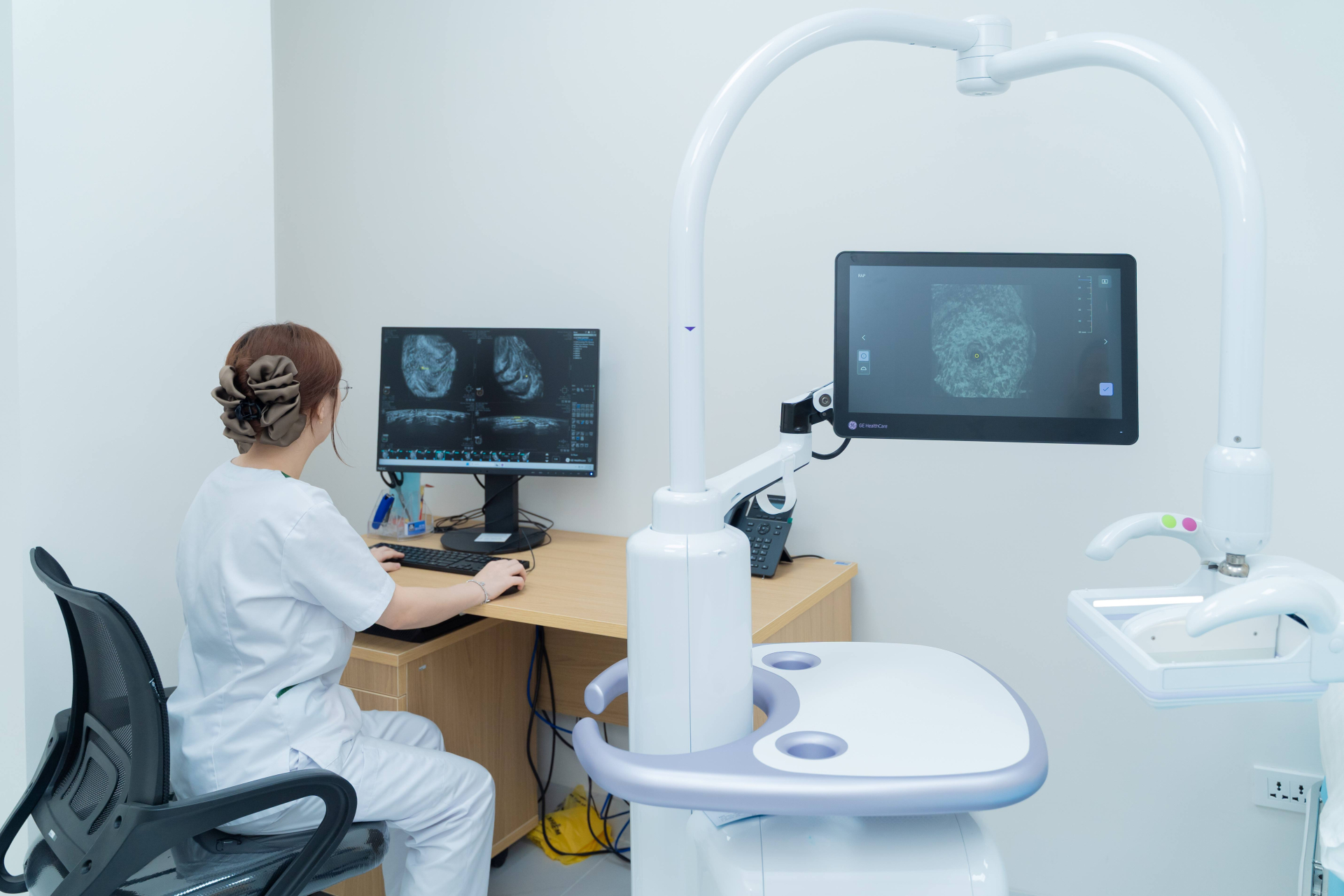 Hệ thống siêu âm Invenia ABUS Prime mang lại hình ảnh rõ nét, chi tiết, kể cả trên người có mô vú đặc.