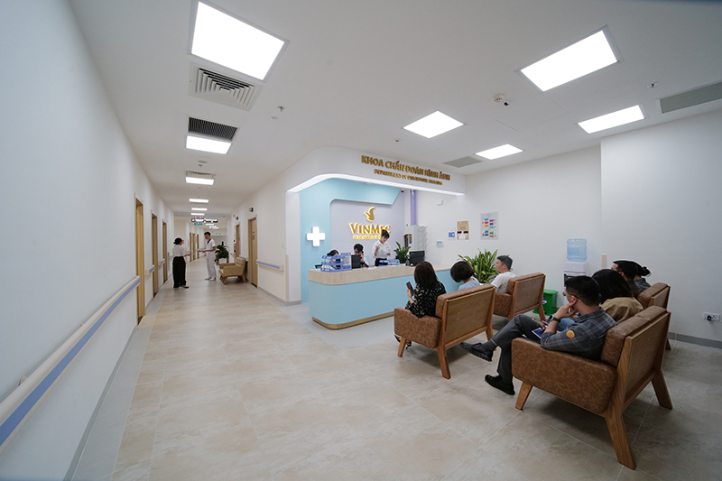 Hệ thống đa chuyên khoa phát triển với mũi nhọn là chấn thương chỉnh hình - cơ xương khớp, ứng dụng công nghệ 3D trong cá thể hóa điều trị, đặc biệt trong thay khớp, chấn thương thể thao và phục hồi vận động. Đặc biệt, công nghệ robot cũng sẽ được đưa vào phẫu thuật, góp phần nâng cao độ chính xác, giảm xâm lấn và rút ngắn thời gian hồi phục, qua đó nâng cao hiệu quả điều trị.