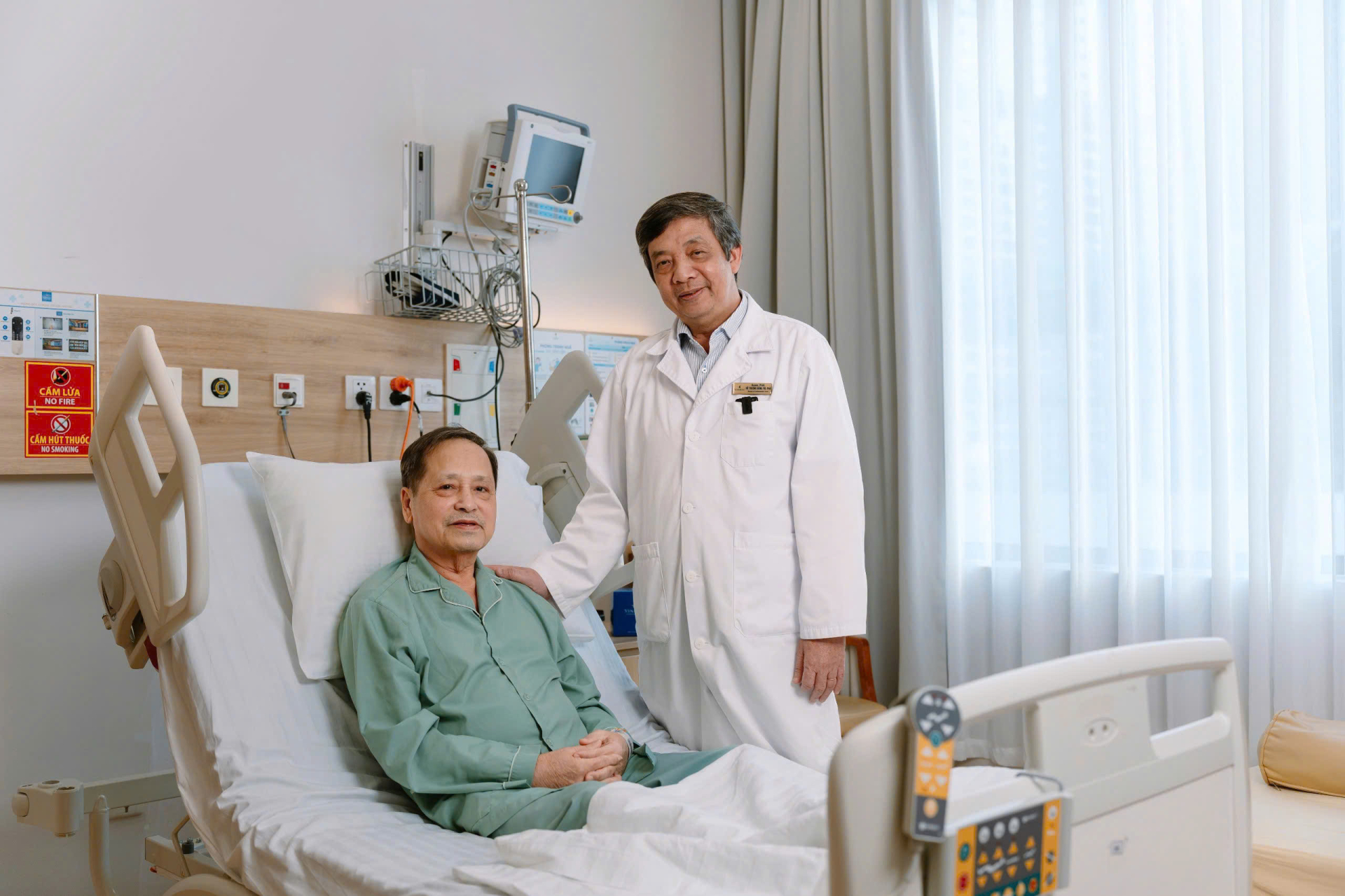 Bệnh nhân 75 tuổi hồi phục ổn định sau can thiệp mạch vành ít cản quang tại Vinmec Central Park.