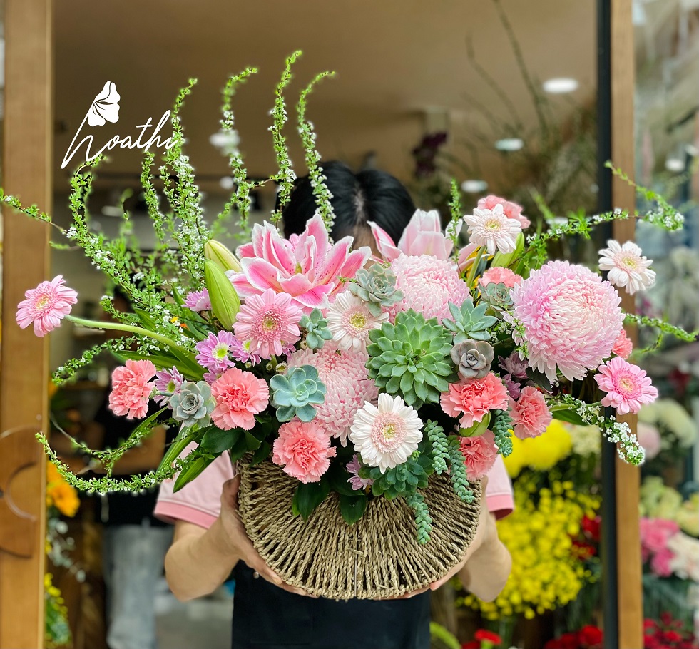 Mỗi bó hoa là một câu chuyện đong đầy yêu thương.