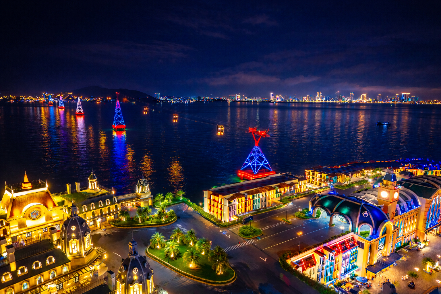 Hòn Tre lung linh rực rỡ về đêm trên vịnh biển.