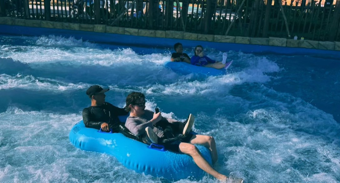 Theo chân chuyên gia quốc tế thử “độ phê” của 20 tổ hợp trò chơi tại công viên của những kỷ lục bên biển Vũng Tàu