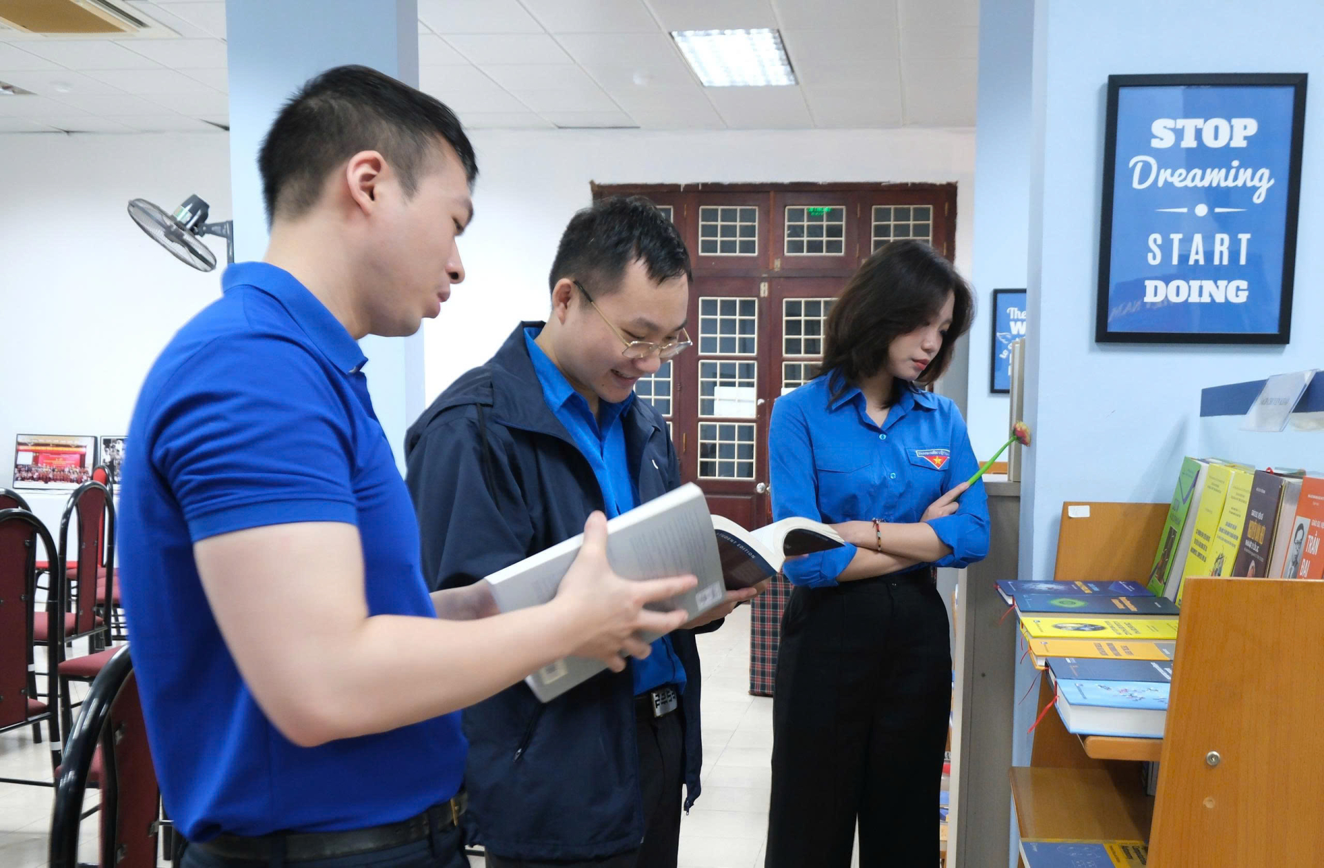 Tọa đàm và Triển lãm sách chào mừng Ngày Sách và Văn hóa đọc Việt Nam tại Viện Hàn lâm Khoa học và Công nghệ Việt Nam