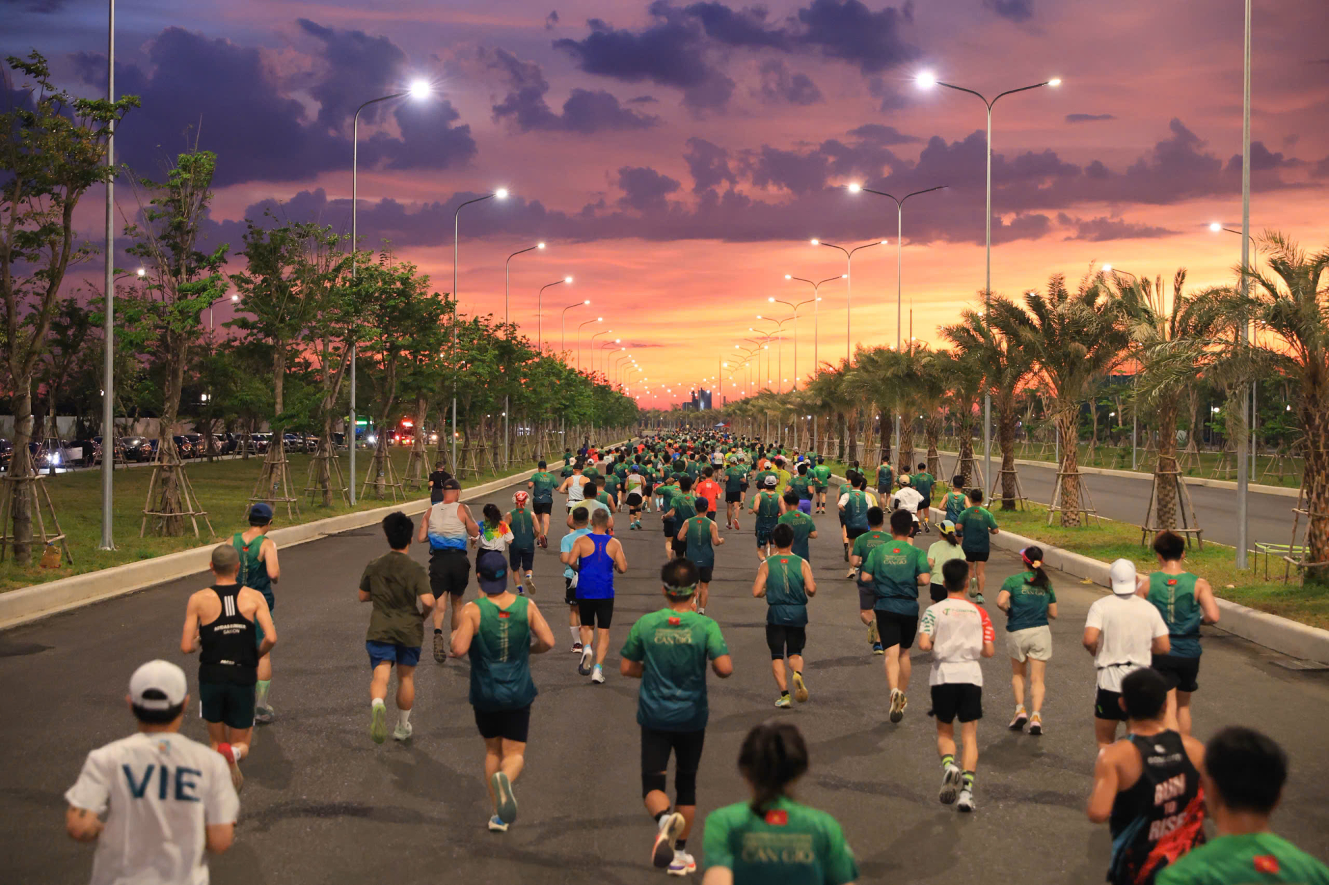 Từ cung đường xanh nhất VnExpress Marathon đến kỳ tích 365 ngày, Cần Giờ đẹp như phim khiến 5.000 runner ngỡ ngàng