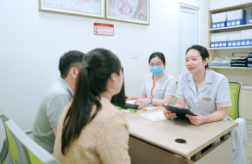 TS.BS Di truyền Bùi Thị Phương Hoa tư vấn về các vấn đề di truyền ảnh hưởng đến sức khỏe sinh sản trong chương trình “Tuần lễ vàng – ươm mầm hạnh phúc 2026”.