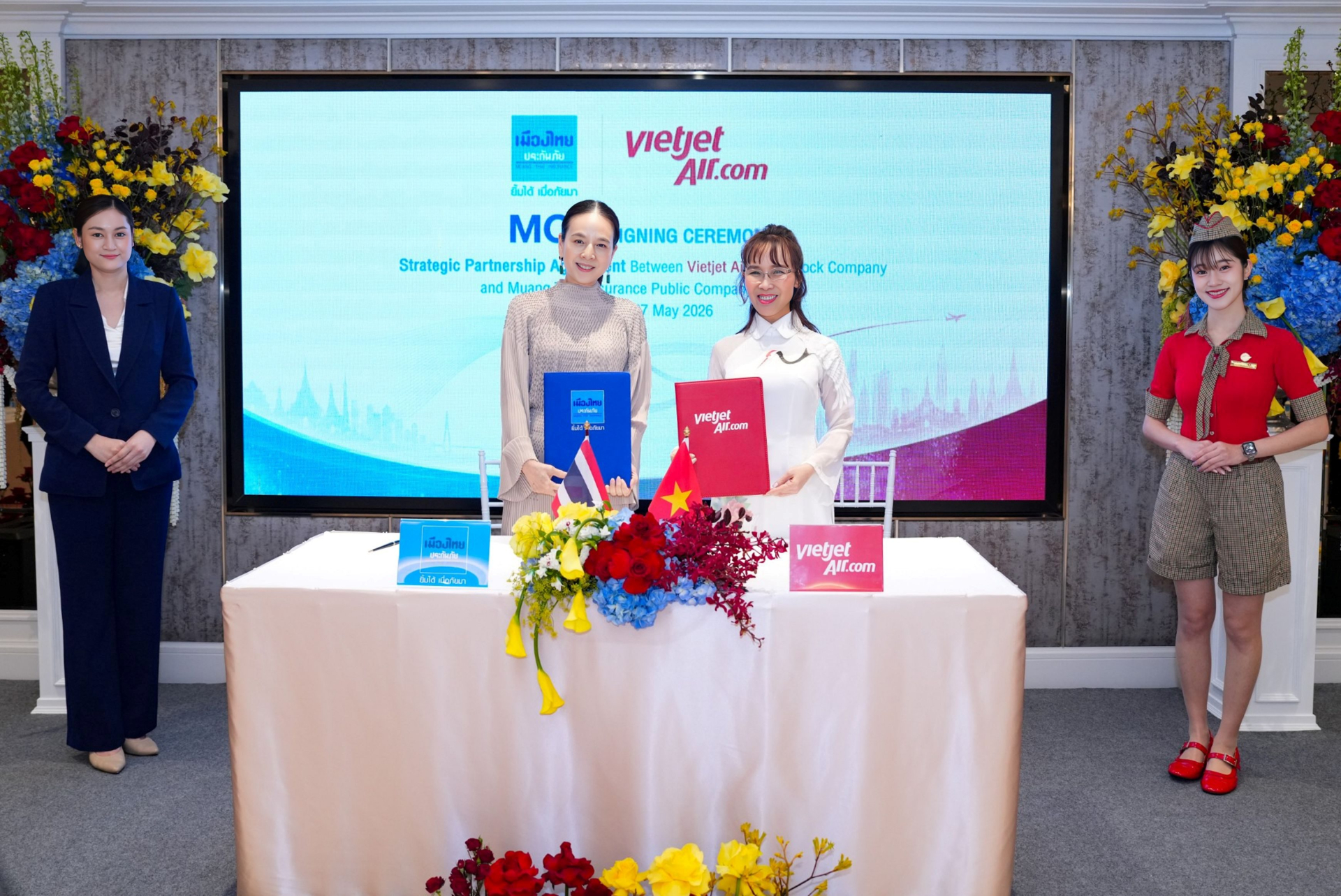 Madam Pang và Tiến sĩ Nguyễn Thị Phương Thảo đồng hành vì bóng đá và tình hữu nghị Việt Nam – Thái Lan