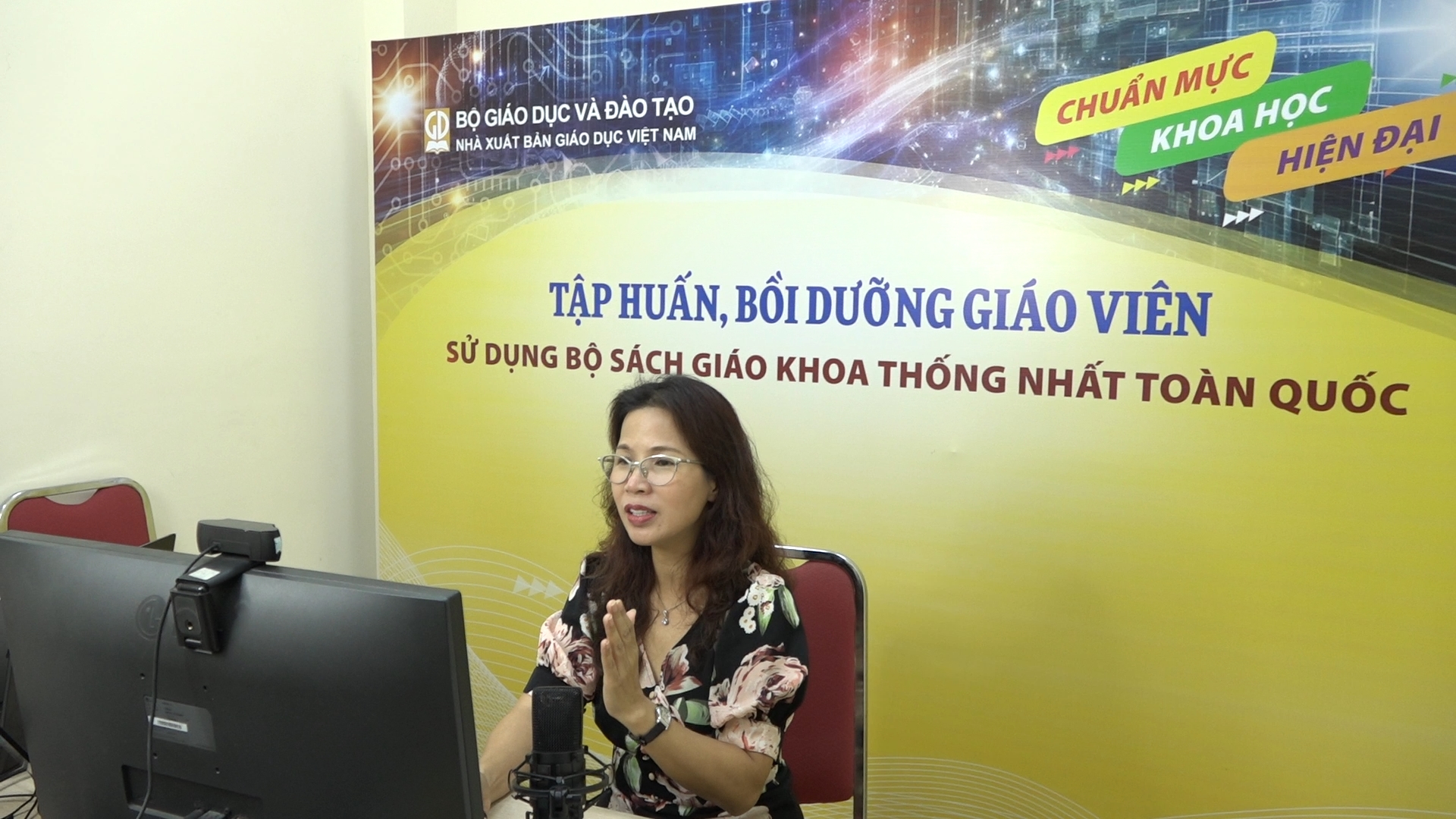 NXB Giáo dục Việt Nam tổ chức tập huấn, bồi dưỡng sử dụng bộ sách giáo khoa thống nhất