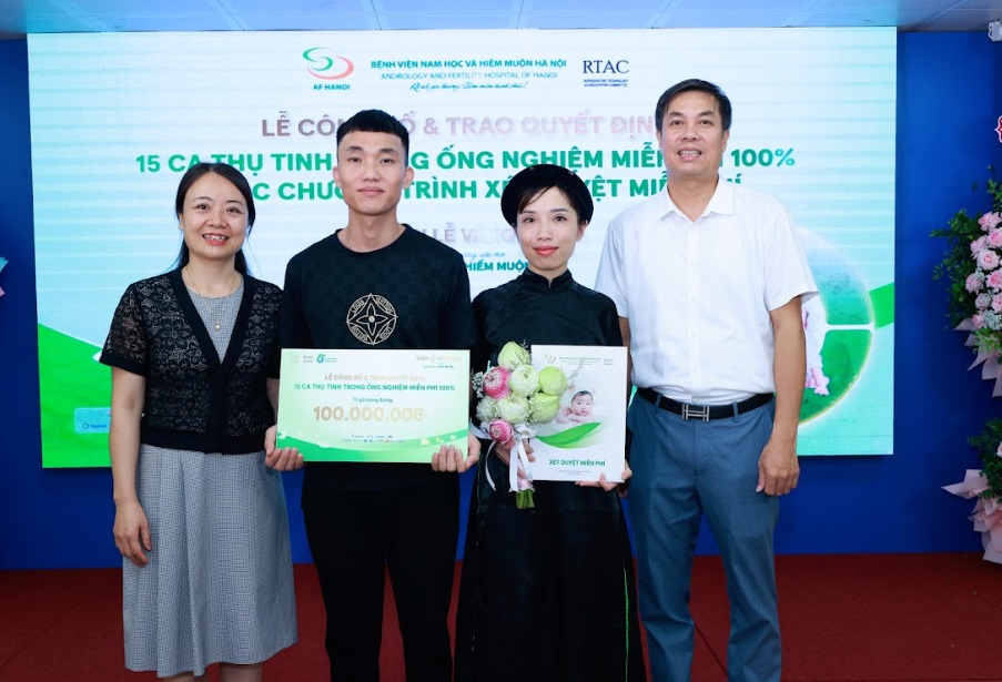 Bước ngoặt của gia đình anh Nguyễn Văn Châm và Nguyễn Văn Phương khi nhận được hỗ trợ thực hiện IVF.
