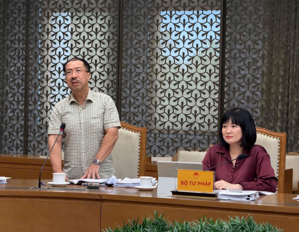 Bộ Tư pháp báo cáo Phó Thủ tướng Chính phủ Lê Tiến Châu về dự án Luật Hòa giải ở cơ sở (sửa đổi)