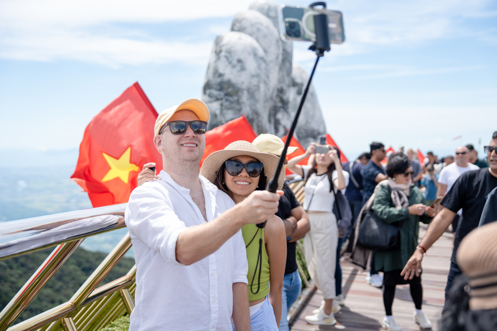 Mỗi điểm đến, du khách lại có một trải nghiệm mới đầy thú vị và cảm xúc.