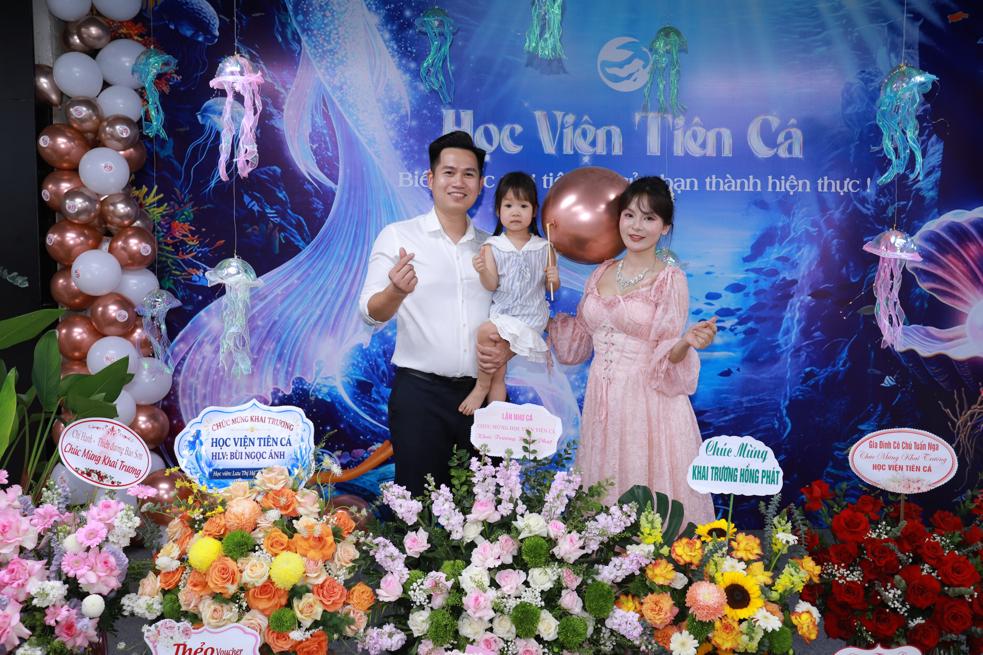 Gia đình là điểm tựa để Ngọc Ánh theo đuổi đồng thời hai công việc đòi hỏi nhiều thời gian và năng lượng.