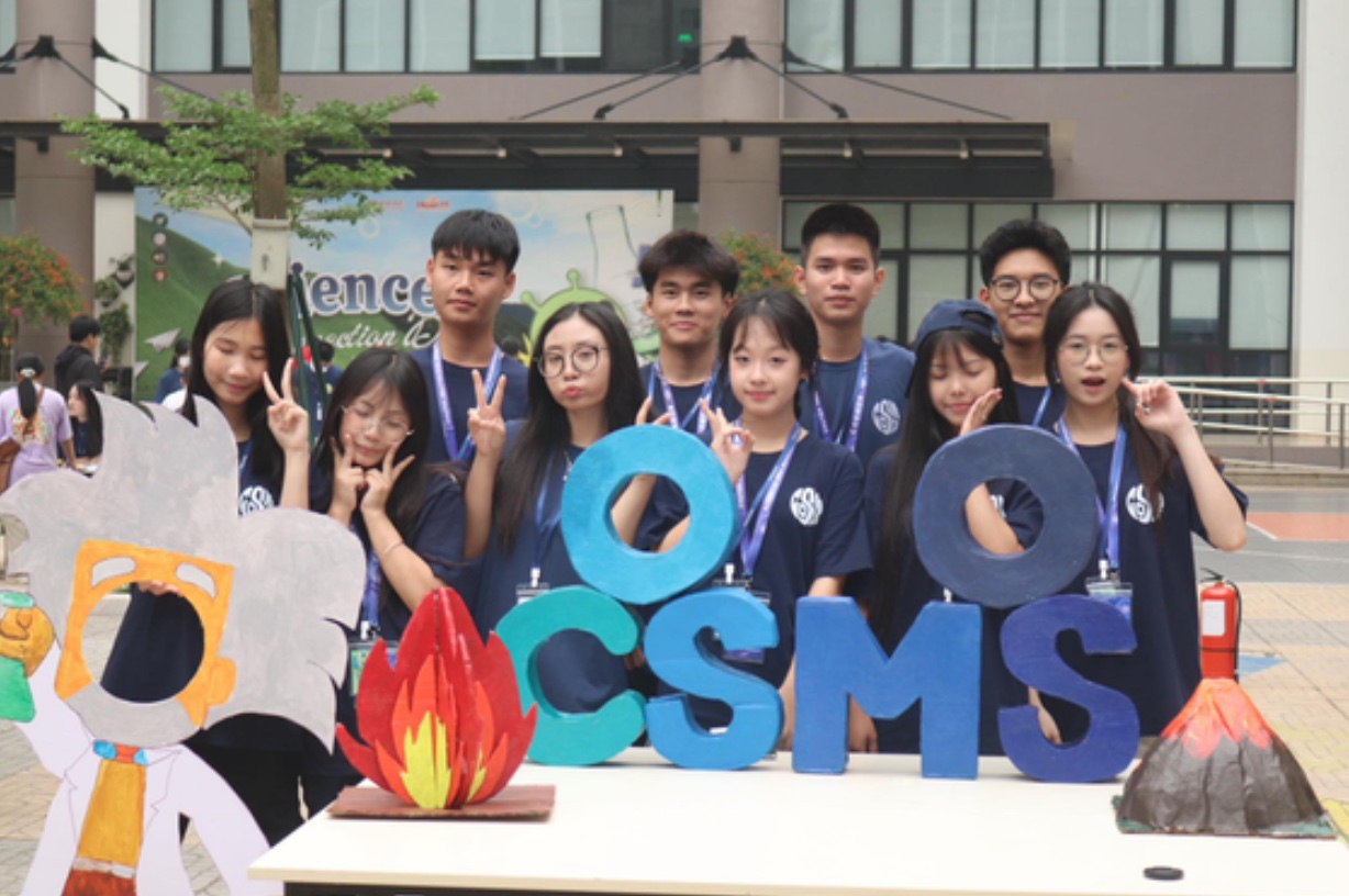 Hội chợ khoa học Science Fair là sự kiện thường niên lớn nhất của COSMOS.