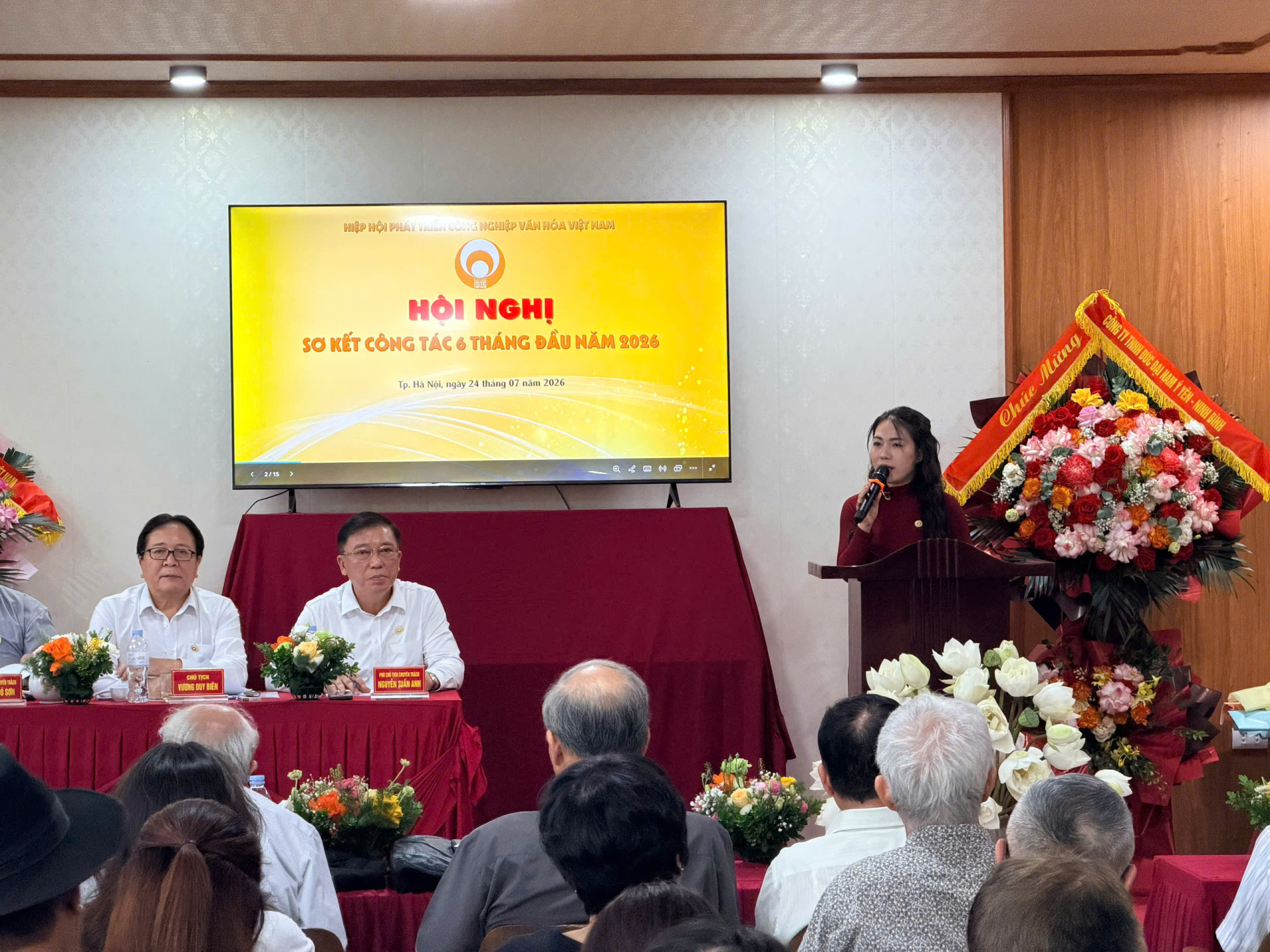 Bà Phạm Hải Yến, Ủy viên Ban Chấp hành Hiệp hội, Trưởng Ban Nghiên cứu Phát triển Dự án, phát biểu tại buổi ra mắt.