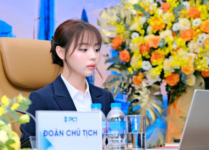 Trịnh Khánh Linh, sinh năm 1999, được bầu giữ chức Chủ tịch HĐQT Tập đoàn PC1 nhiệm kỳ 2025-2030 ở tuổi 27.