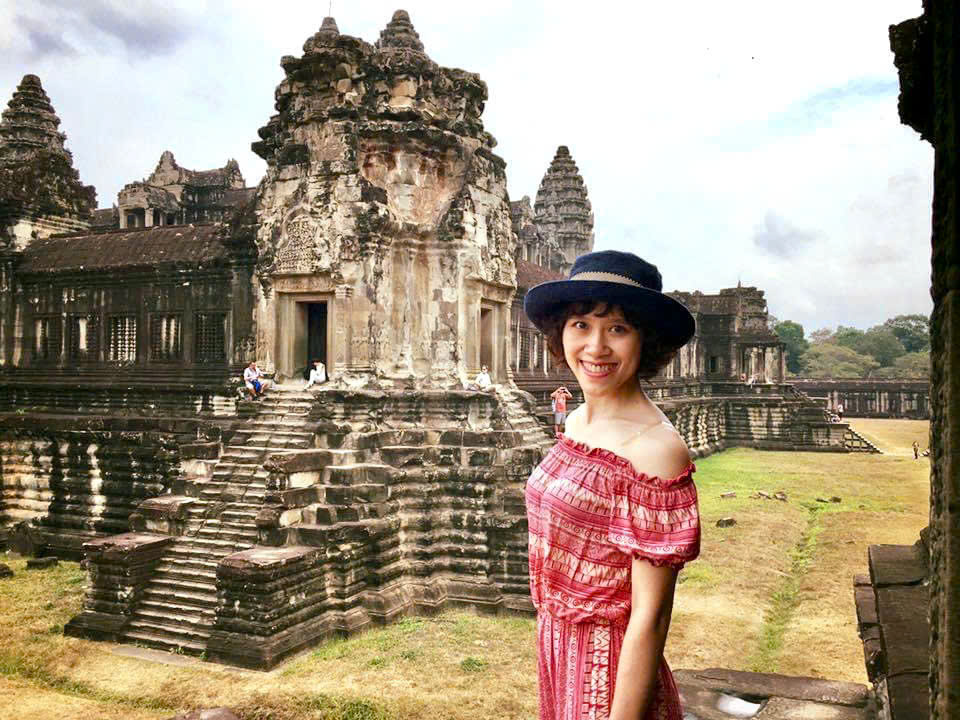 Mai Linh trong chuyến thăm Angkor Wat, Campuchia. Ảnh: NVCC