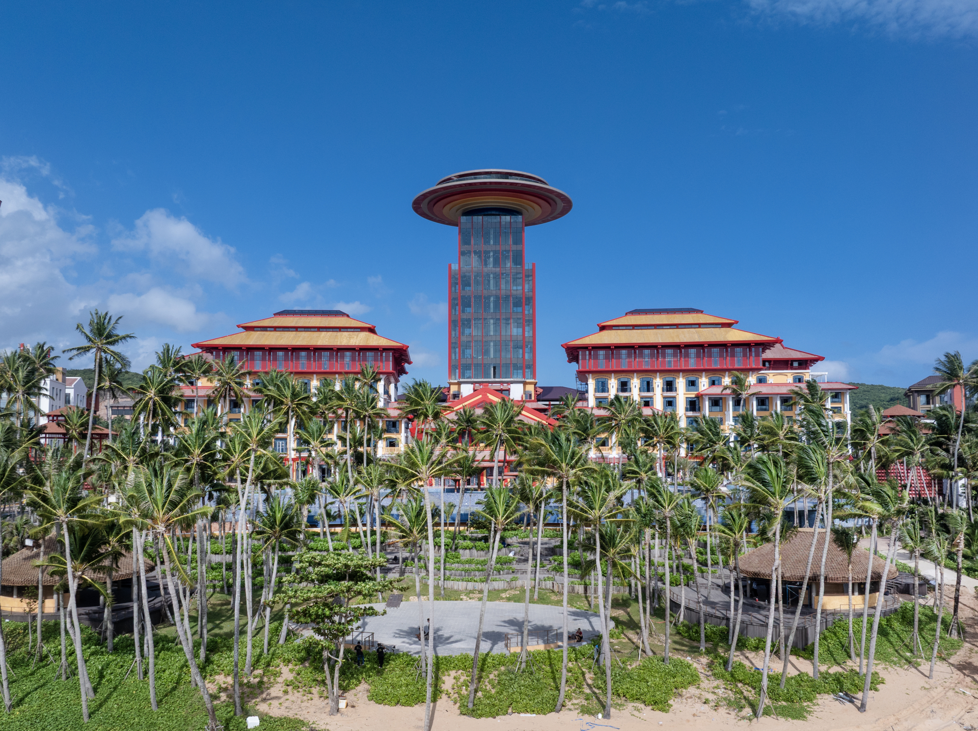 Rixos Phu Quoc dần lộ diện: Dấu ấn cung đình Huế giữa thiên đường biển Hòn Thơm