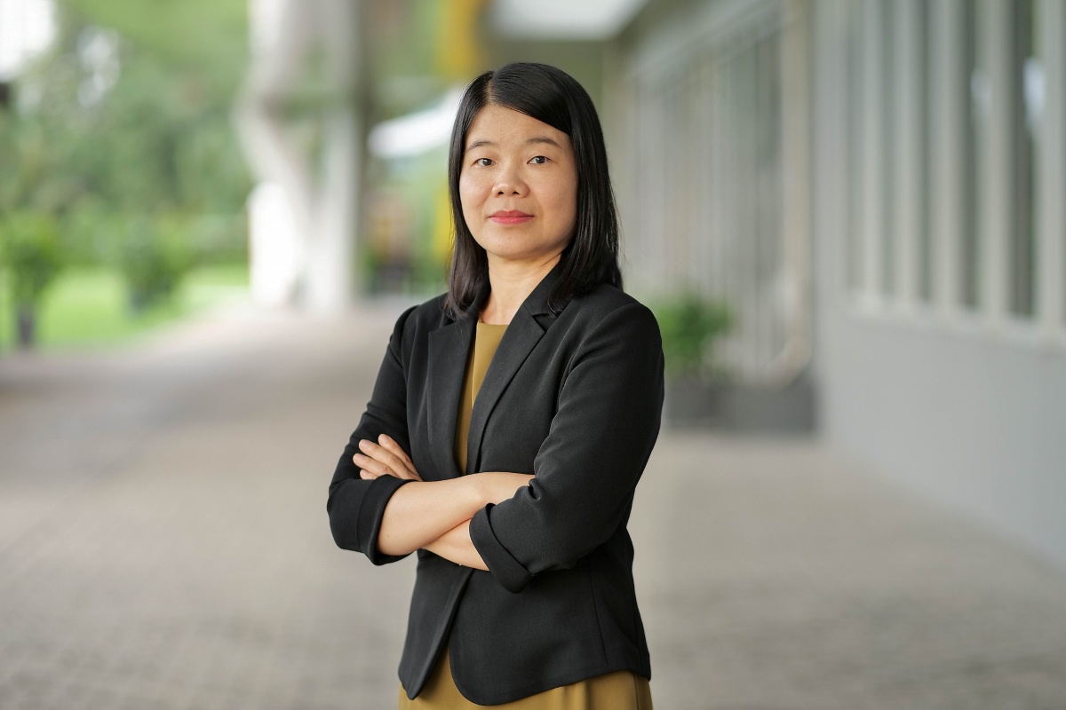 “AI có thể trở nên thiên lệch khi không có đủ phụ nữ tham gia thiết kế hoặc kiểm thử. Nếu các đội ngũ xây dựng AI chủ yếu là nam giới, họ có thể bỏ sót những điểm mù ảnh hưởng đến phụ nữ”, TS Thuy Nguyen nói.