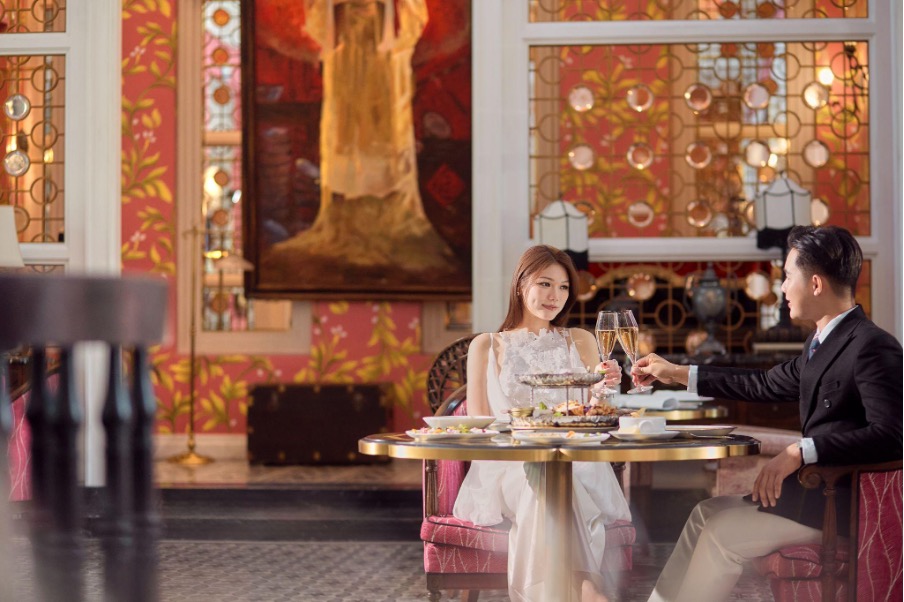 Không gian fine dining tráng lệ tại Pink Pearl, nơi kỹ nghệ ẩm thực Pháp cầu kỳ tôn vinh từng sản vật cao cấp của Phú Quốc.