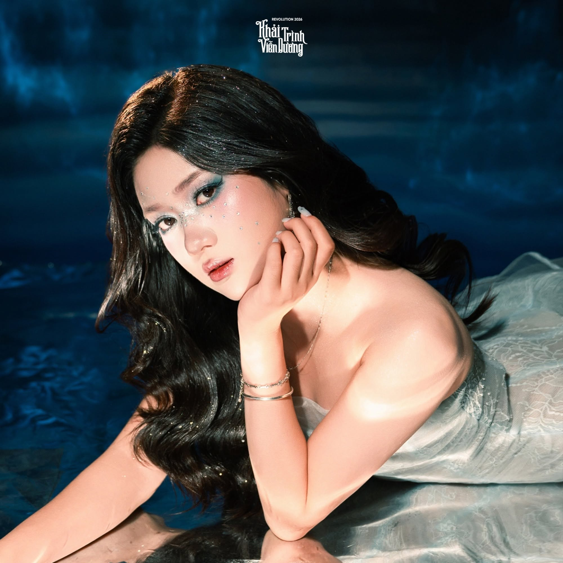 Nhìn lại hải đồ, người thủy thủ nhận ra ý nghĩa của những trải nghiệm và chặng đường đã qua.