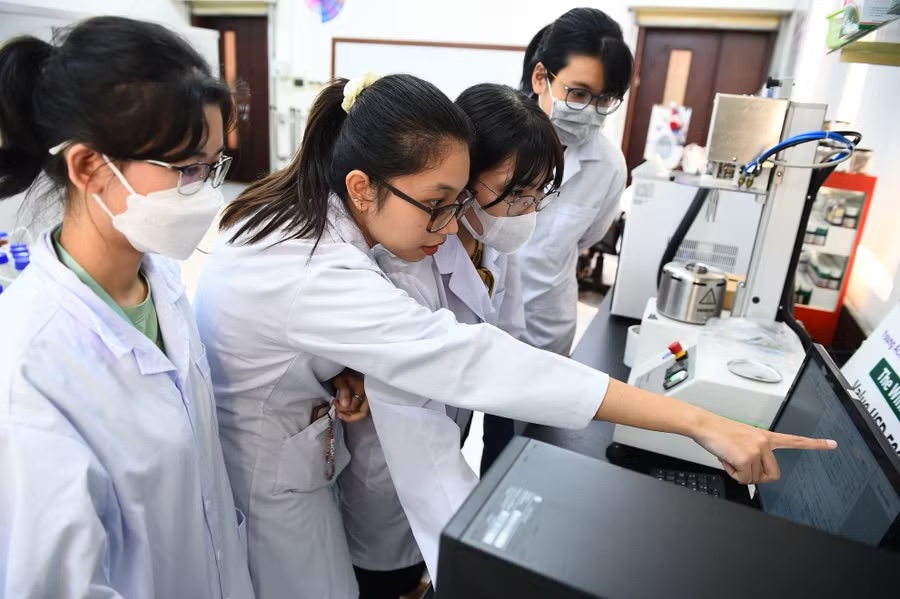 Môi trường học tập khuyến khích nữ sinh khám phá, thực hành và làm chủ công nghệ góp phần mở rộng cơ hội tiếp cận các lĩnh vực khoa học, công nghệ, kỹ thuật và toán học (STEM).
