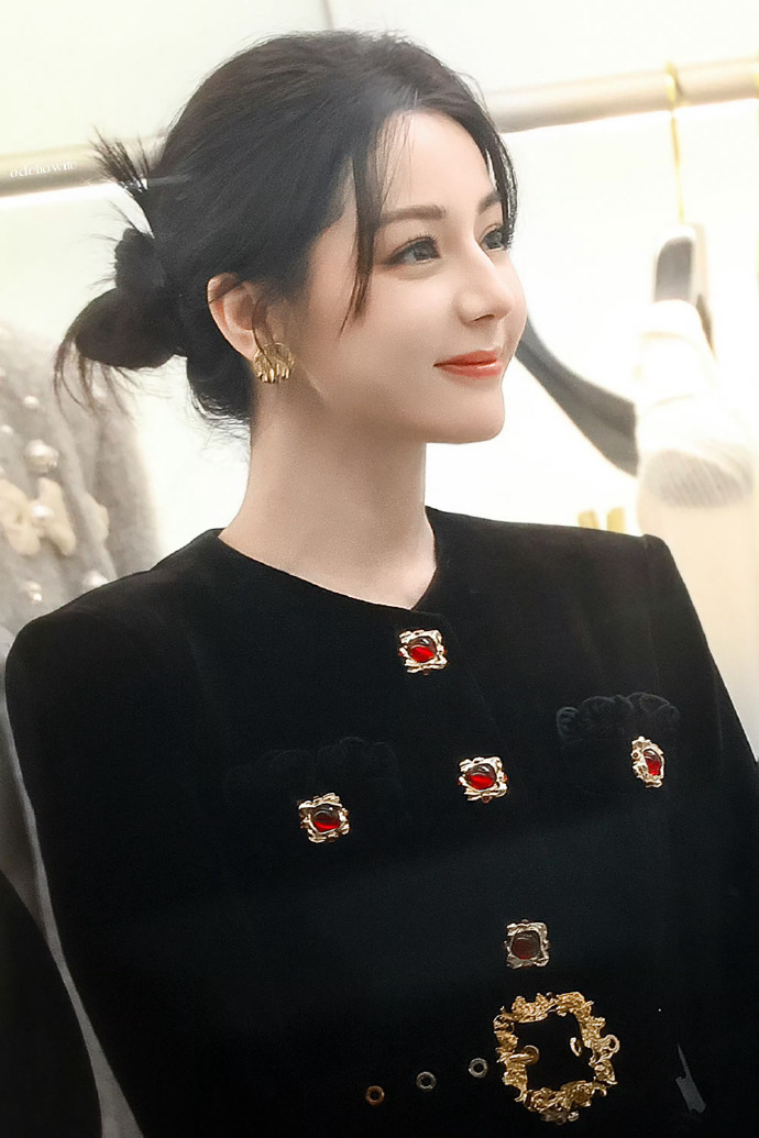 Mỹ nhân đẹp đến mức bị cả nước cấm đóng vai nghèo: Visual tuyệt đỉnh trần gian, có làm ăn mày vẫn sang