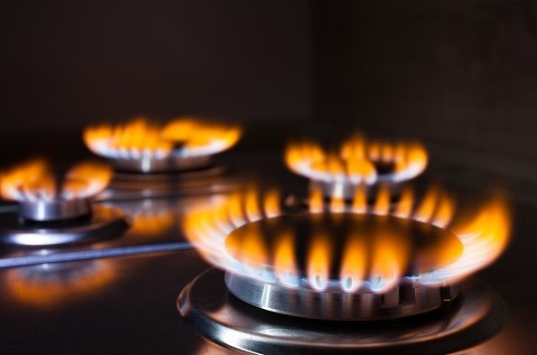 6 lỗi sai khi thắp hương khiến bề trên nổi giận