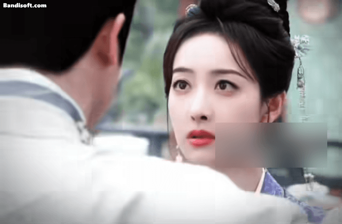 Ngay cả ở một phân cảnh cao trào khi được nam phụ đỡ tên hộ, Tống Thiến cũng không thể hiện được những cảm xúc trong lòng nữ chính Sở Du.