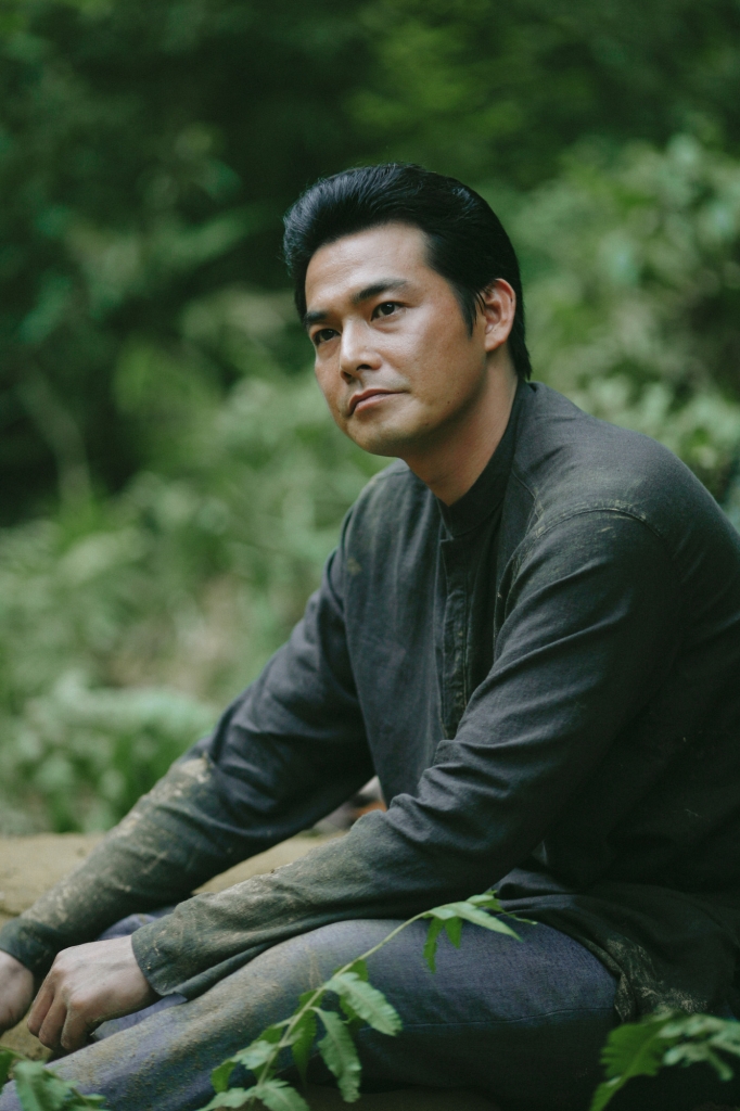 Không thể chê nổi mỹ nam Vbiz đẹp như món quà trời ban: Diễn xuất thượng hạng 5 sao, giọng nói tuyệt đối điện ảnh