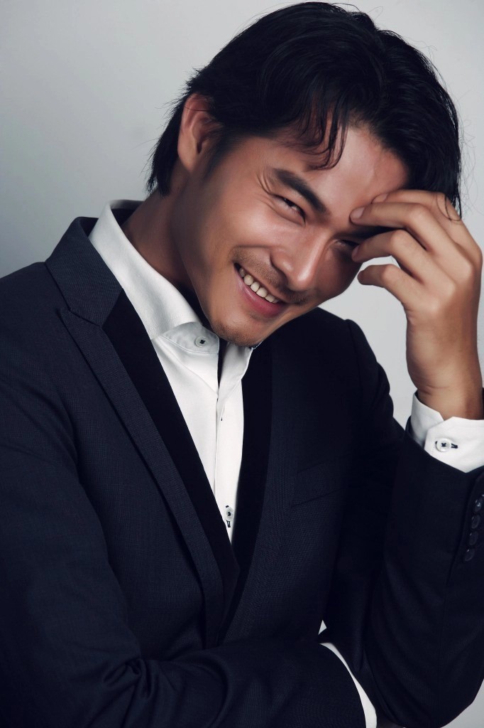 Không thể chê nổi mỹ nam Vbiz đẹp như món quà trời ban: Diễn xuất thượng hạng 5 sao, giọng nói tuyệt đối điện ảnh