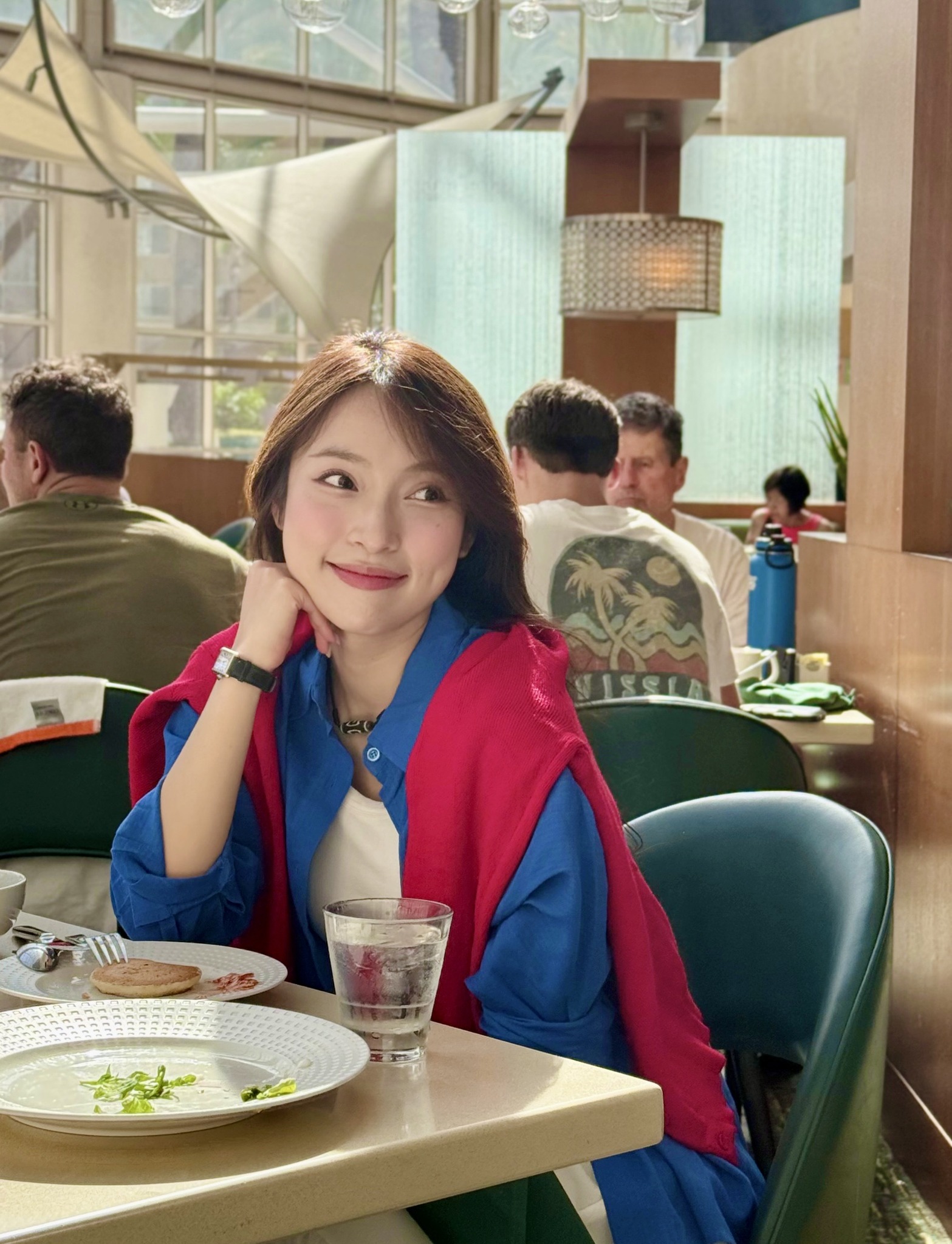 “Khánh Vy và người yêu” lên hot search