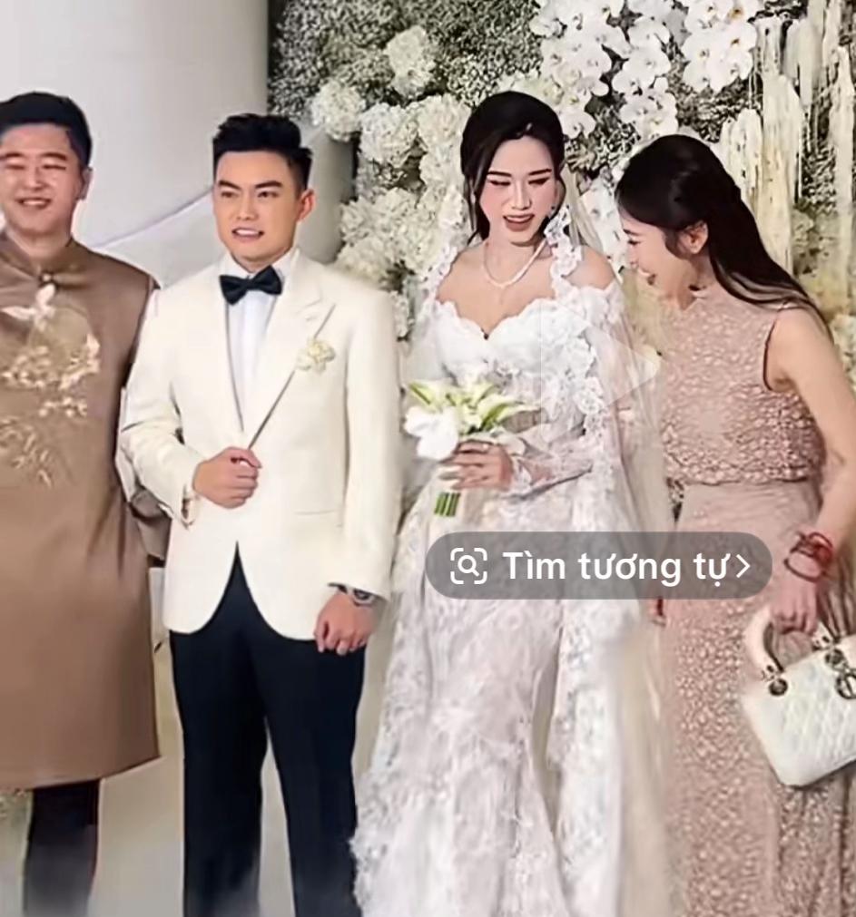 “Khánh Vy và người yêu” lên hot search