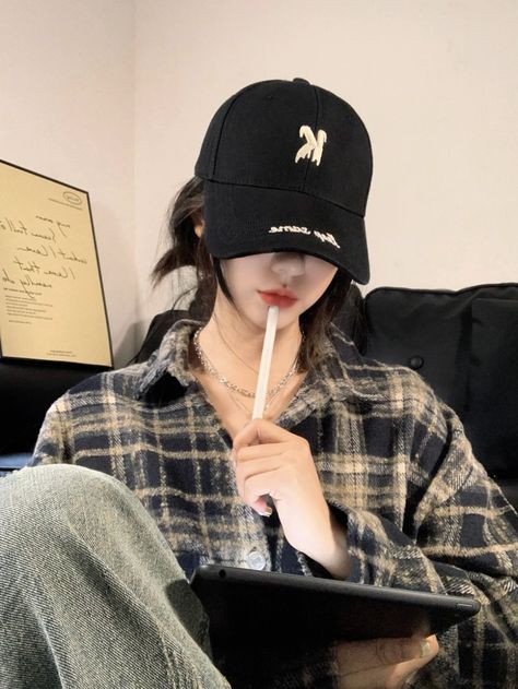 Trong thời đại MXH bùng nổ, mỗi người đều có cách thể hiện cảm xúc và suy nghĩ riêng.