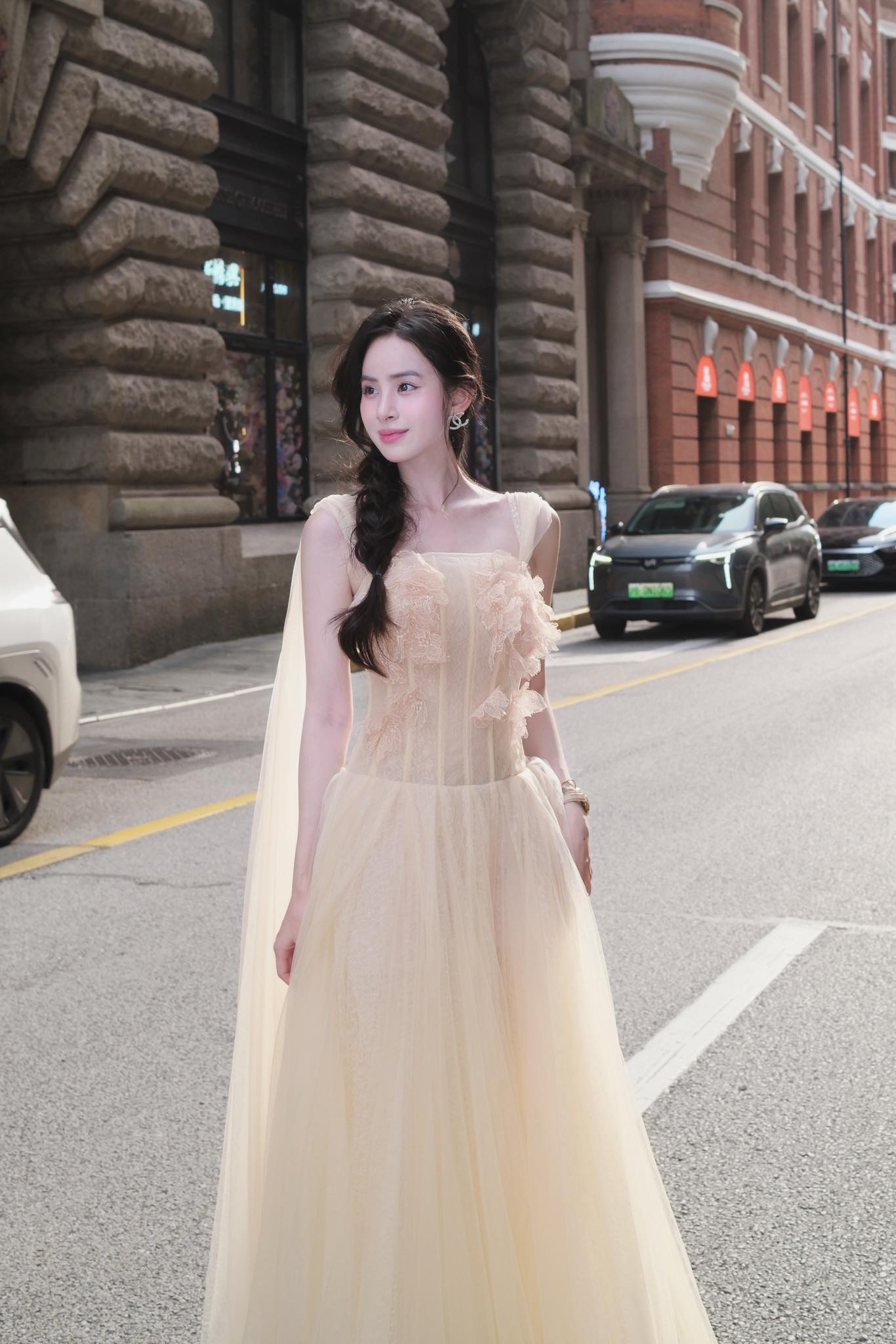 Chân dung thiếu gia Việt cưới mỹ nhân có 