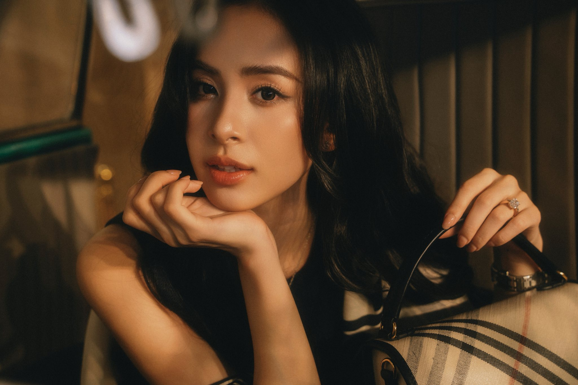 Chân dung thiếu gia Việt cưới mỹ nhân có 