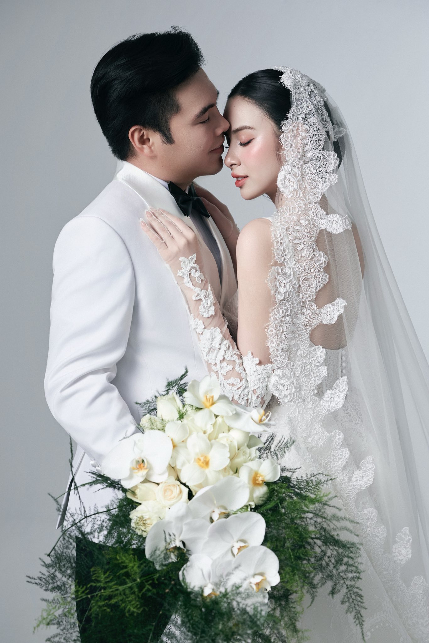 Sát ngày cưới, Hương Liên mới chính thức đăng ảnh chồng lên MXH (Ảnh: FBNV)