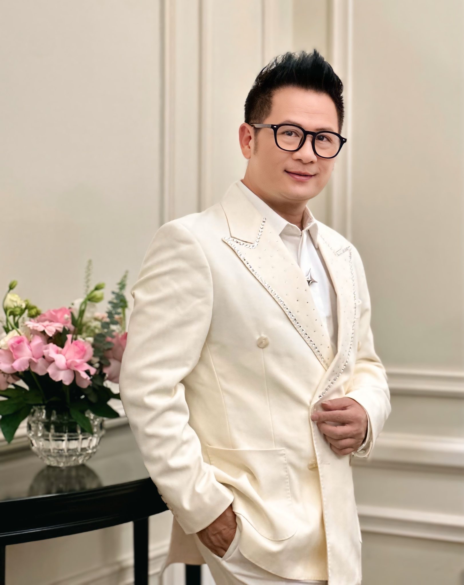 Sự nghiệp Bằng Kiều cũng có nhiều biến cố