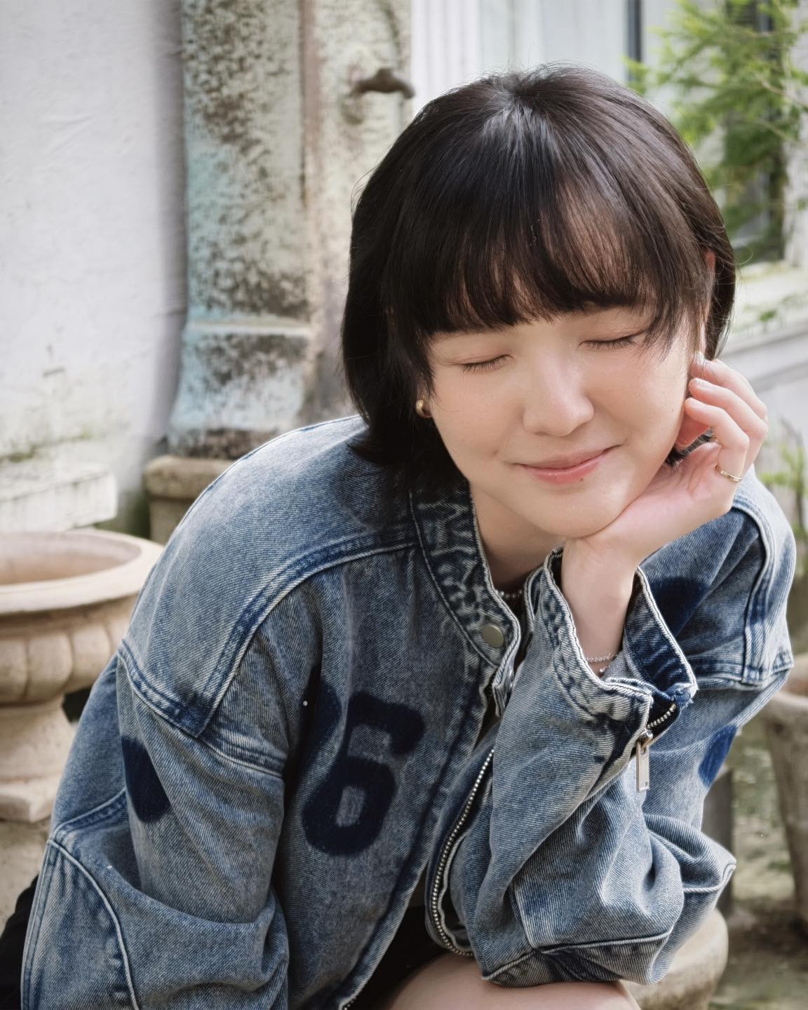 Zoom cận nhan sắc không trang điểm đậm vẫn xinh xỉu!