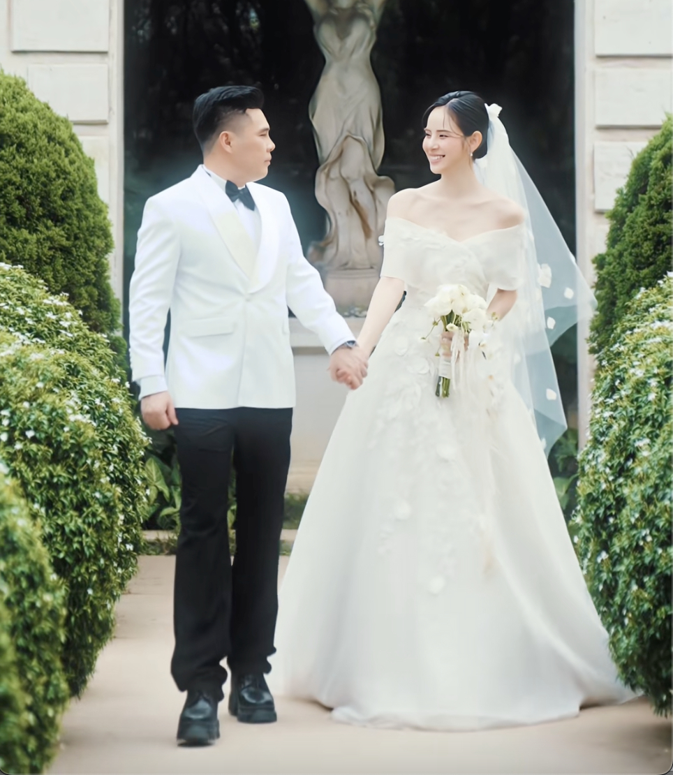 Chân dung thiếu gia Việt cưới mỹ nhân có 